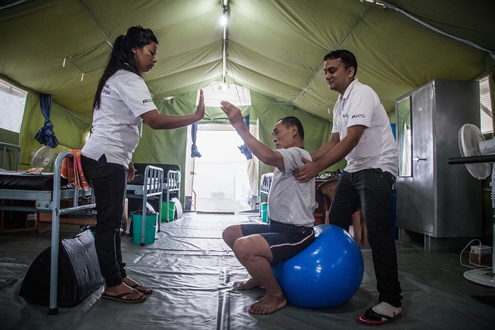 Nepal quake survivor rebuilds his life through physiotherapy